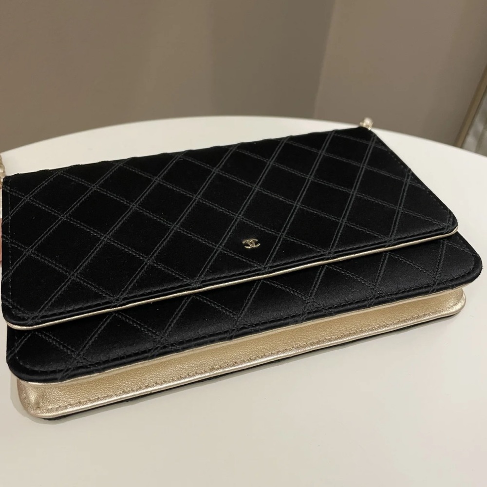 Chanel Quilted Wallet On Chain - Picture 6 of 11
